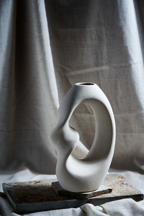 OBLIQUE CIRCLE VASE CERAMIC