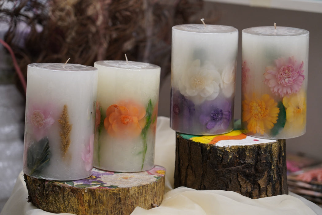 DRIED FLOWER BOTANICAL PILLAR CANDLES