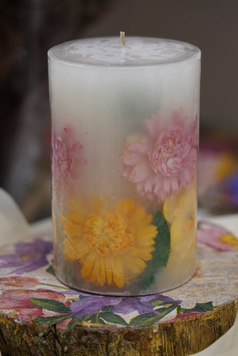 DRIED FLOWER BOTANICAL PILLAR CANDLES